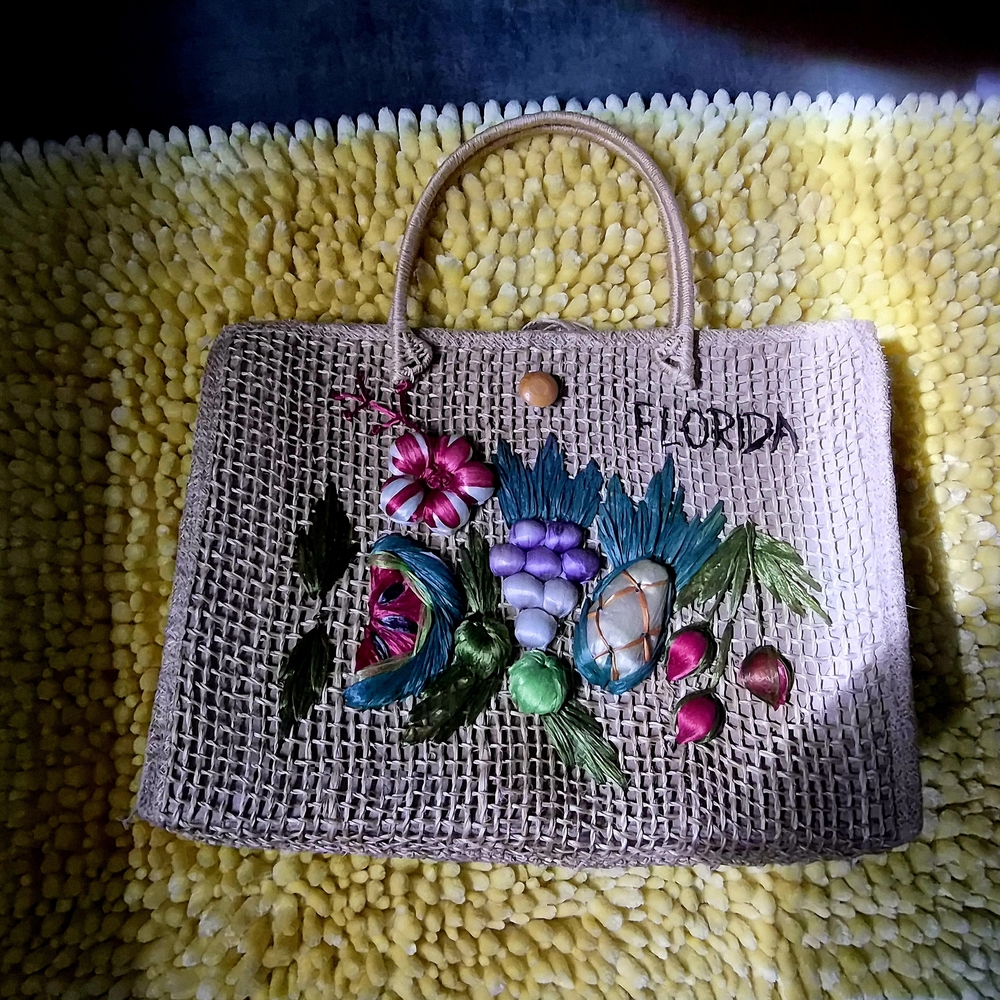 Beige Woven Shoulder Bag with Multicolor Floral Embroidery - Picture 2 of 4